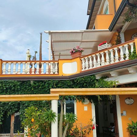 B&B "Raggio Di Sole" Le Castella  Kültér fotó